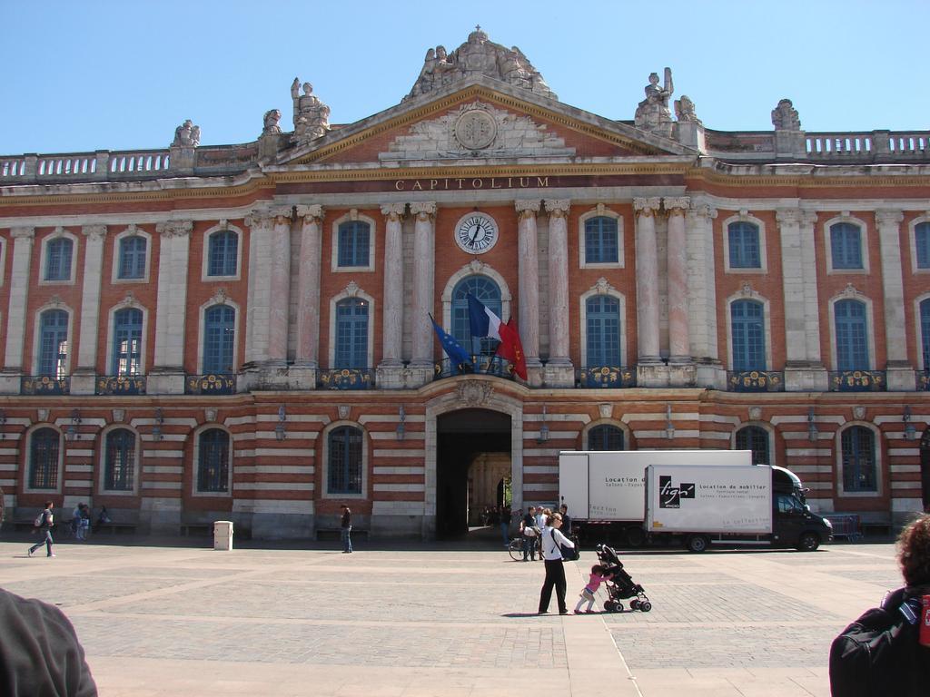Hotel Ours Blanc - Victor Hugo Toulouse Exterior foto